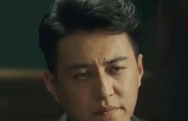 《悬崖》,《潜伏》和《暗算》,不仅让张嘉译,宋佳,孙红雷,姚晨,柳云龙