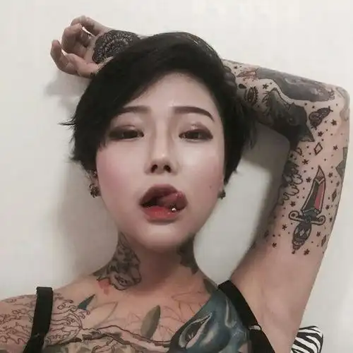 14张韩国纹身师linaahn图片