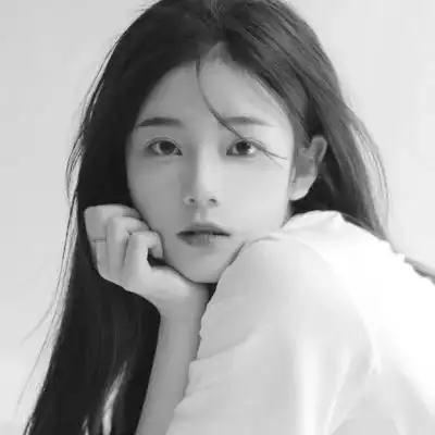 黑白头像女气质干净高清图片_女生头像_头像屋