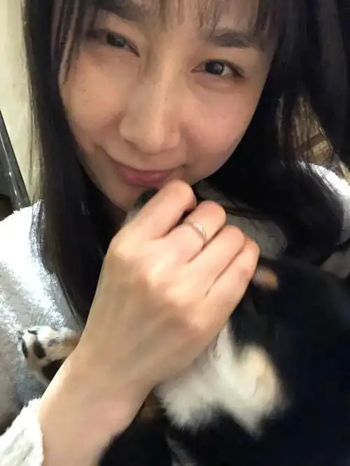 雷佳音老婆晒素颜照翟煦飞个人资料是个厉害人物