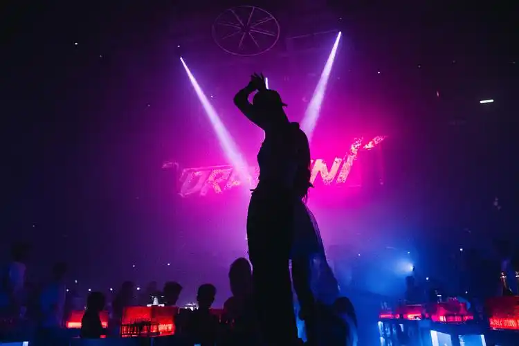 杭州夜店室内电音节蹦迪拍摄