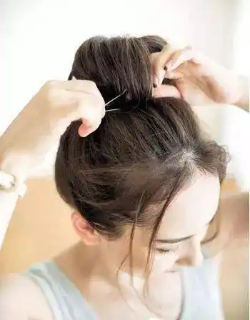 教你七款适合上班族的扎发简单自然又好看