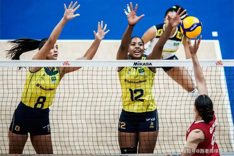 加比低开高走,巴西女排颜面尽失,格雷23分,加拿大虽败犹荣