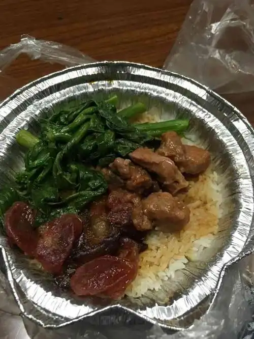 金牌港式煲仔饭(梅林店)-"平常都是叫的外卖,肉挺多的,就说米饭有点.