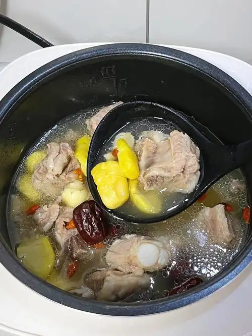 我妈教的养生排骨汤巨鲜甜