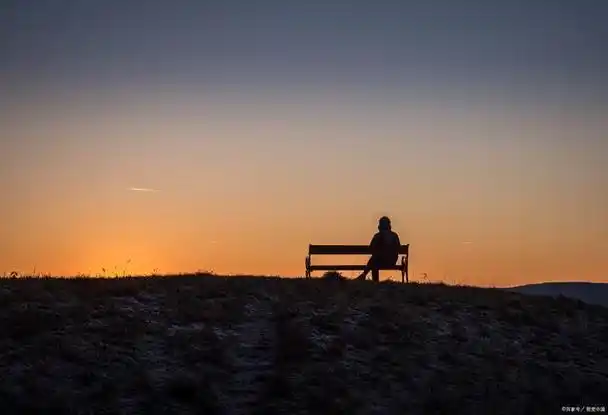 独处的力量-静心的奇迹!超越寂寞:独处的神奇力量改变你的生活
