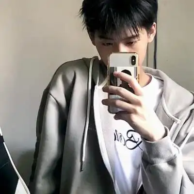 林鲸落男生风格真人头像学业至上