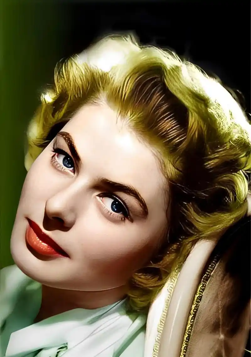 这张老照片中的人物是上个世纪瑞典的女演员英格丽·褒曼.