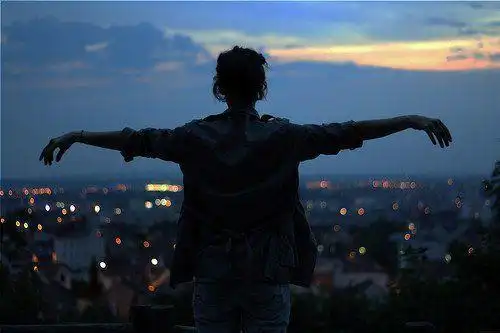 2021中国婚姻报告结婚少了结婚晚了离婚多了