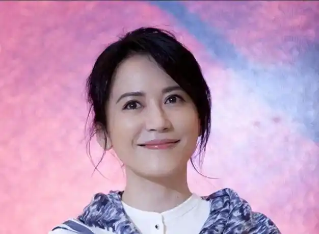 演员俞飞鸿始终保持单身不生背后原因与这三个男人有关