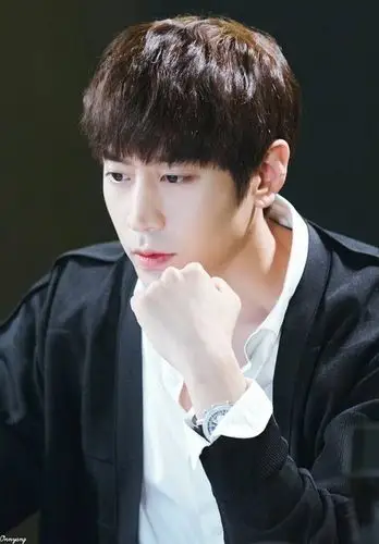 迷上了eric文晸赫!鹅们有他的料嘛!