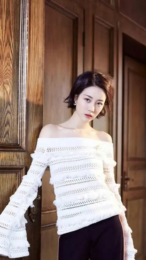 说到"李溪芮"相信大家都不陌生,她就是"带货女王"杨幂旗下的艺人,这