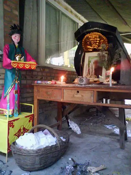 奶奶的喜丧享年93岁