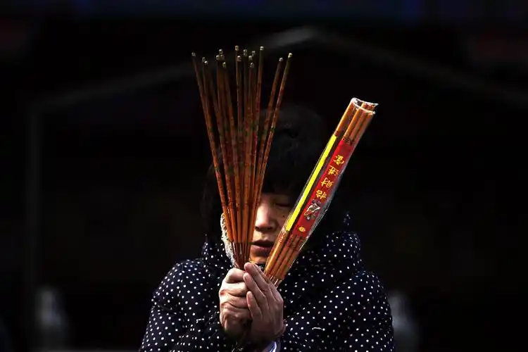 烧香拜佛时该如何祈祷