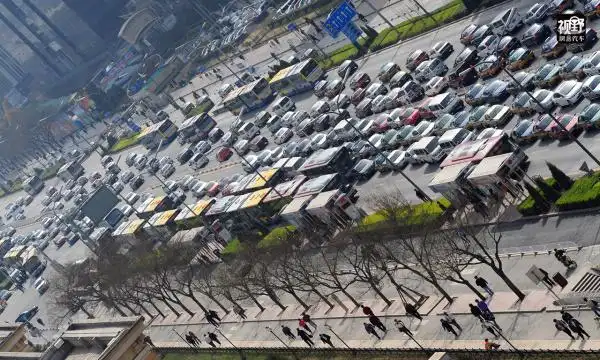 2008年1月,北京拥堵的街头一景.