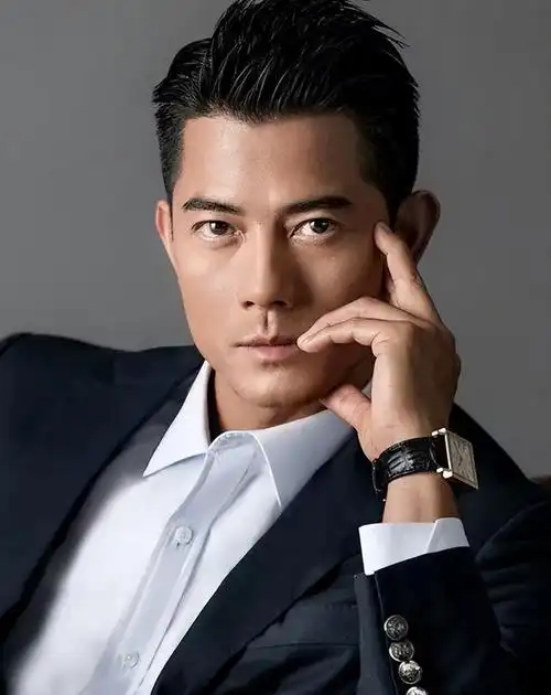 曝光!郭富城夫妇杭州机场现场疑似大吵:惊人分开走细节解读