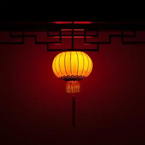 夜晚平江路的一盏灯笼李小伟