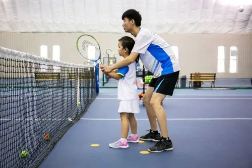 手教你打网球儿童精品网球课bj中体一方首都体育学院网球馆