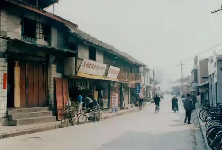 这50张照片藏着成都70年变迁