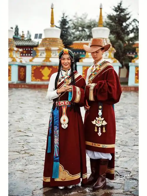 不一样的青海旅拍幸福滩寺庙get藏服大片