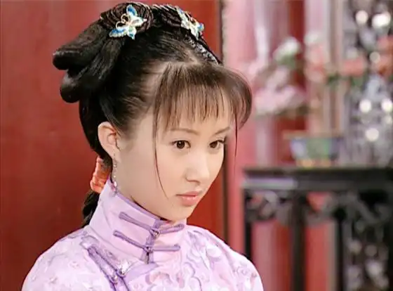 也曾经演过很多丫鬟的角色,最让人惊艳的丫鬟应该还是在电视剧《新