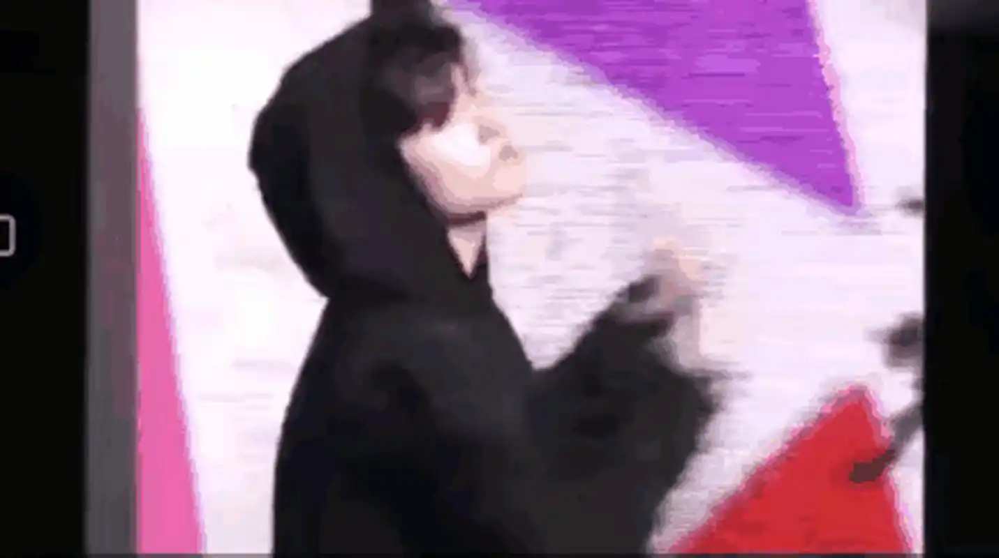 刘亦菲和杨洋一起跳舞.