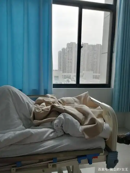 看完你好李焕英后,我妈住院了