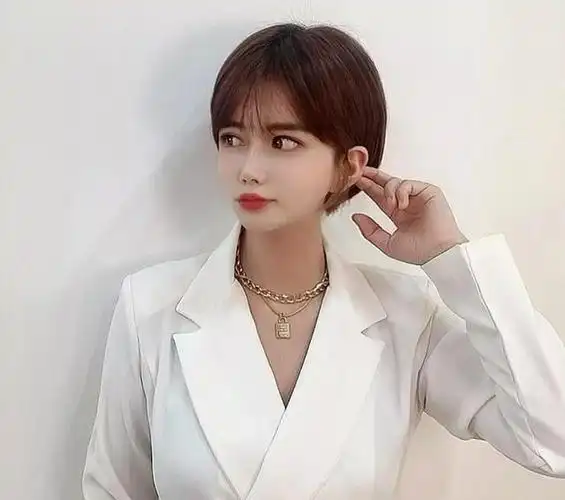 圆脸发型女2021新款图片短发,为圆脸女生总结了十款潮短发,减龄瘦脸