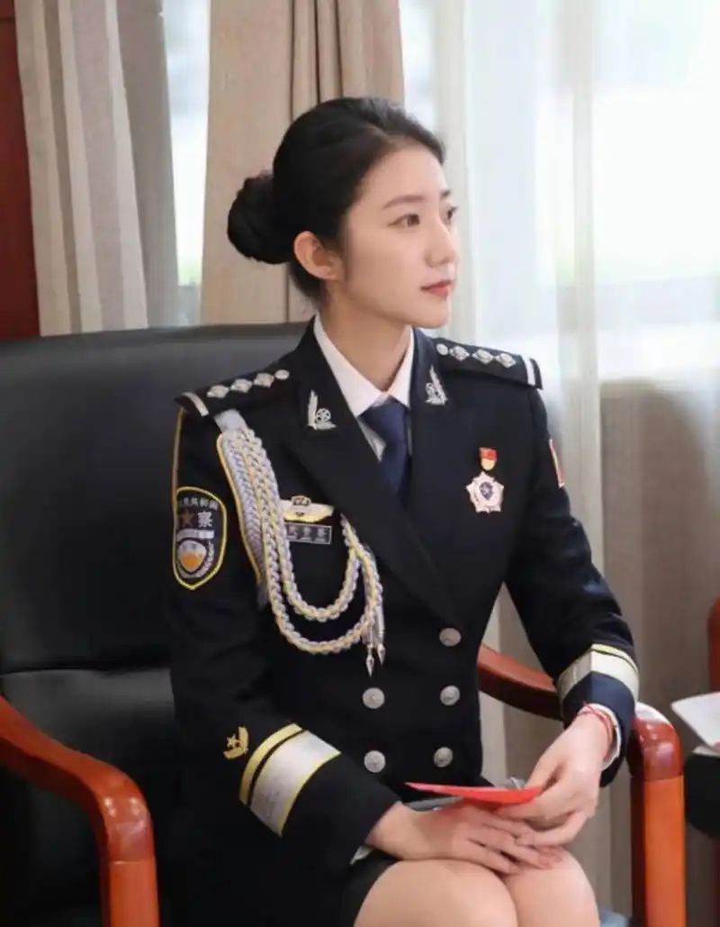 最美警花张津瑜