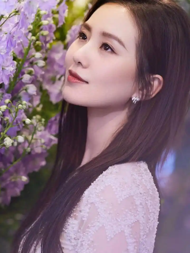 刘诗诗年龄和个人资料(36岁刘诗诗现身上海)-流速屋