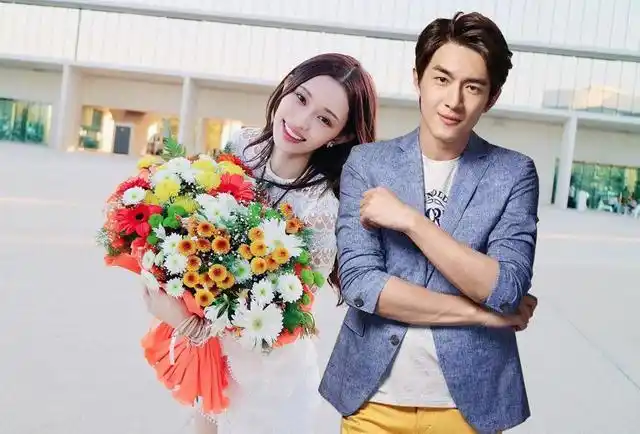 林更新表白盖玥希:太阳底下的爱情无懈可击!