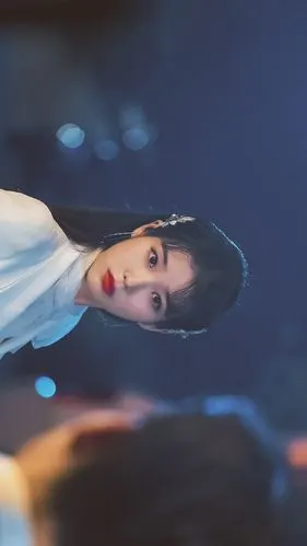 iu 壁纸 德鲁纳酒店 张满月 源自微博@iu_李知恩ins