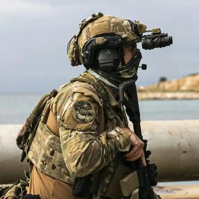 第10特种部队与希腊特种作战部队在雅典进行联合演戏训练#军迷 - 抖音