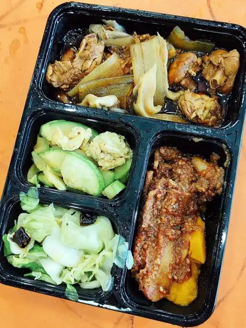 突然觉得加盒饭一天40的标准月赚90,盒饭都变的好吃起来了!