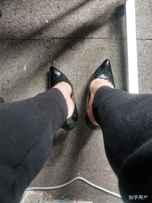 男生穿高跟鞋是什么感受?