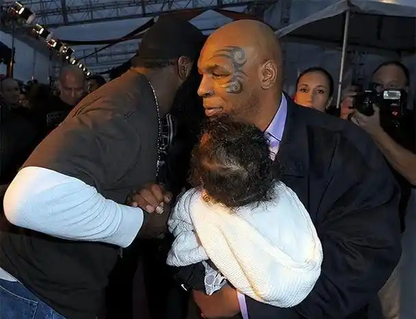 56岁泰森现状:曾感叹"保质期要到期",被传谣"去世"无奈辟谣