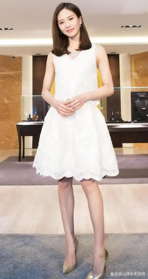 "气质天花板"刘诗诗:甜美性感,清新脱俗,颜值演技双在线!