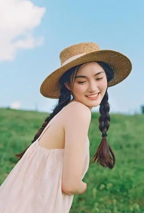 人像写真是很多女生都很喜欢的拍摄题材,一般来说,写真照都是以单人照