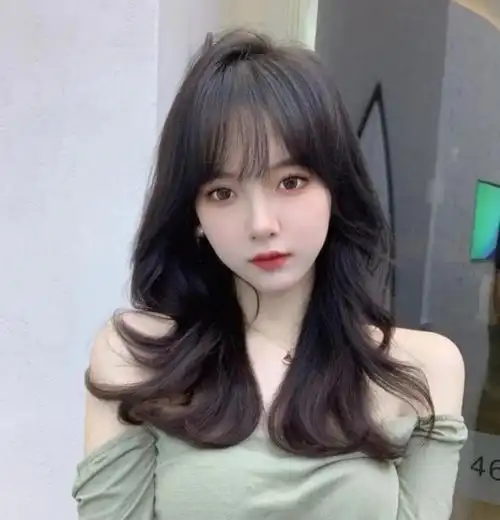 最流行的女生中长烫发 超好驾驭谁烫谁变美_女生烫发 - 美发站