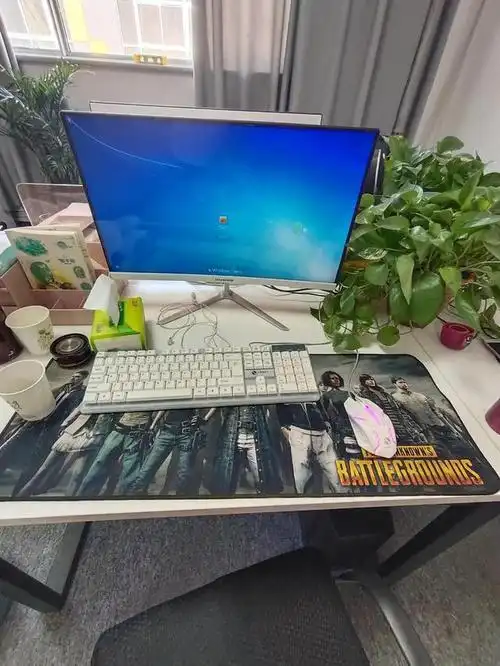 上班第二天自己吃饭想起妈妈说的勤俭节约不浪费粮食的话