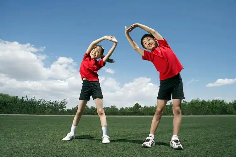 孩子们热身运动