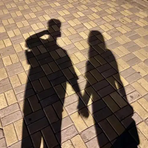 今日份  #情侣照  #情侣拍照姿势  #情侣影子拍照  #快和你的男朋友