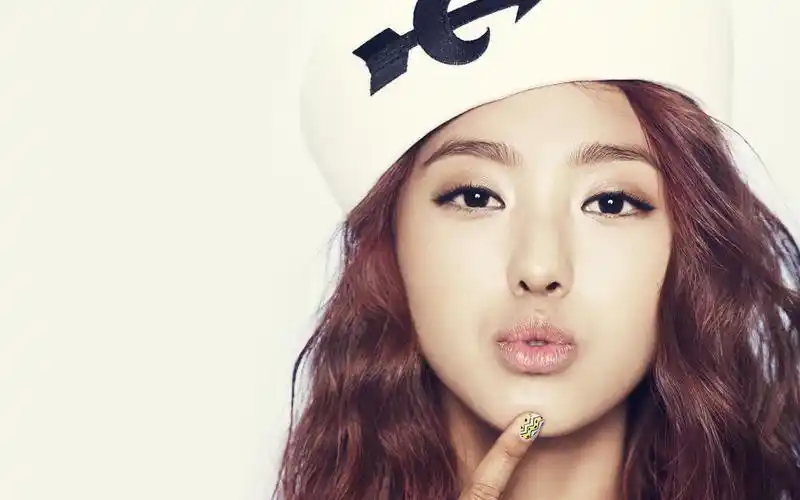 首页 桌面壁纸 日韩明星 sistar成员尹宝拉写真高清壁