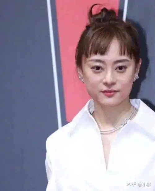 孙俪为新剧留长发一改往日短发造型颜值回春气质提升了不少