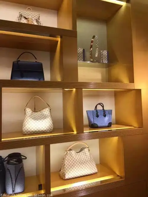 奢侈品代购女鞋2016如何进入奢侈品专柜