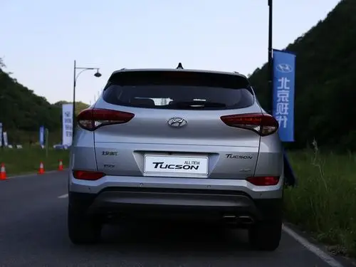 北京现代途胜最新报价图片及配置 全新途胜1.6t智能优惠6万