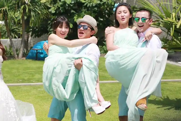 包贝尔婚礼柳岩事件回顾 包贝尔为什么没有头发是光头-走红网