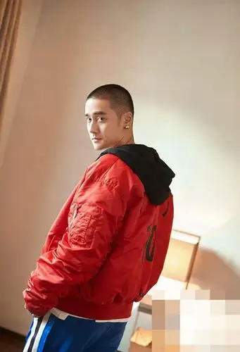 男士流行的寸头发型图片硬汉男风格的超短头发就是这么帅吗