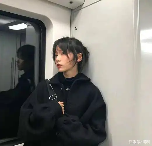 《爱情公寓5》诸葛大力扮演者成果生活照曝光,可爱的布灵布灵的