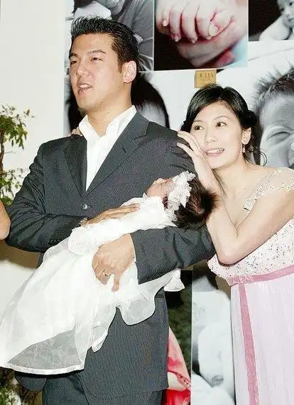 贾静雯与前夫孙志浩同框,修杰楷说为了梧桐妹,过了吃醋的年龄?